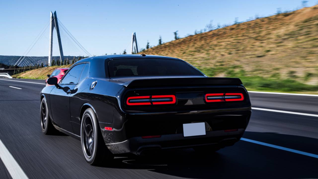 Sports Car vs Supercar: What’s Best for Your Motorsport Journey?
