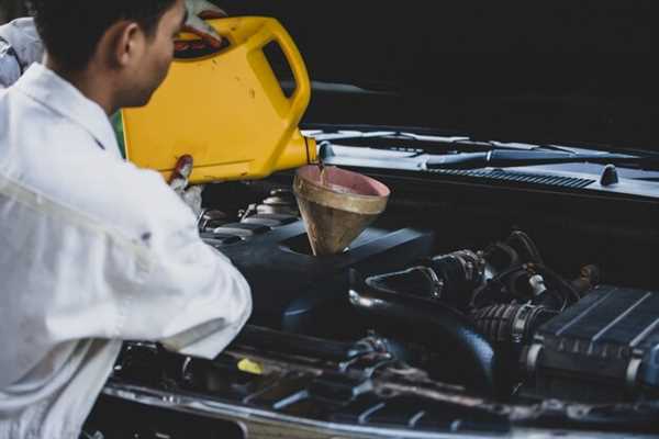 Best Oils and Lubricants for Motorsport Vehicles