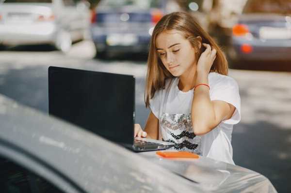 Top Websites for Comparing Prices on Motorsport Vehicles