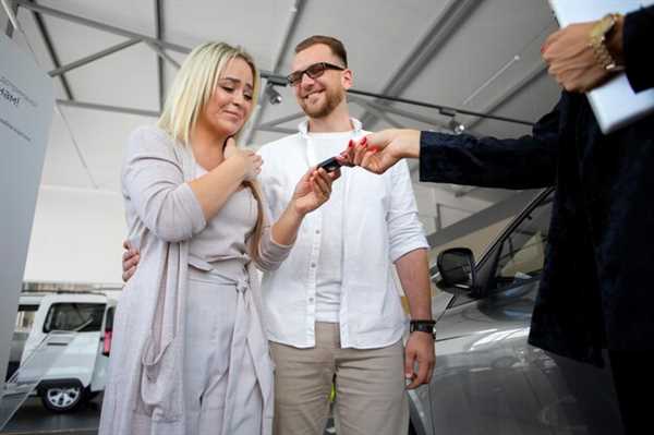 How to Navigate Auctions for Rare Racing Memorabilia